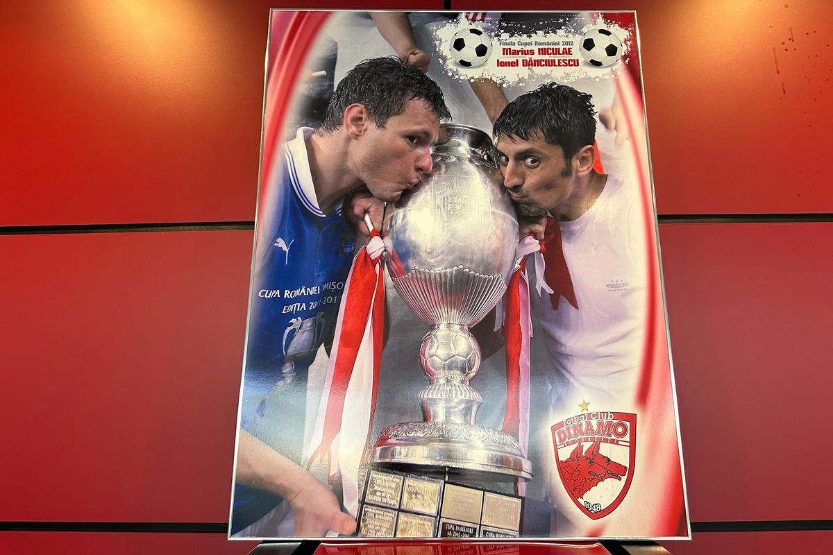 Meniul primit la VIP înainte de Dinamo - Rapid // foto: Ionuț Iordache (GSP)