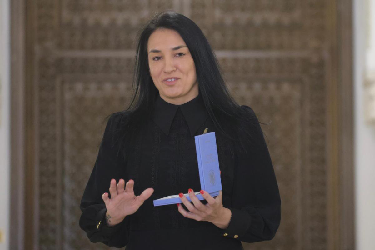 Autobuz Cristina Neagu