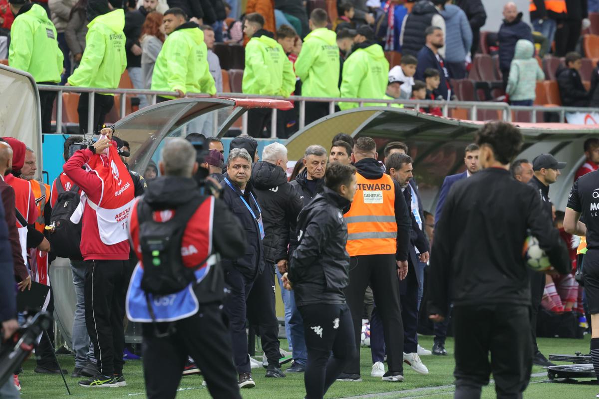 Marius Șumudică la finalul meciului Dinamo - Rapid