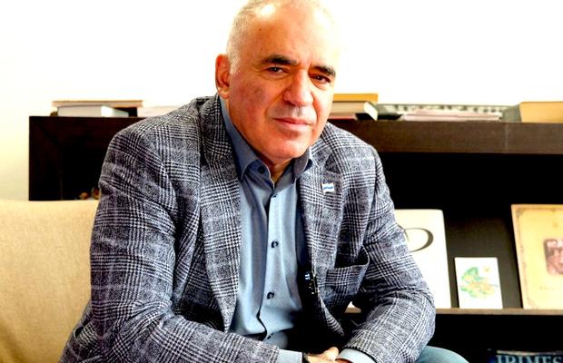 „Țineți legătura cu oamenii din Rusia?" » Răspunsul șocant al lui Garry Kasparov: „Acesta e adevărul, chiar daca e urât"