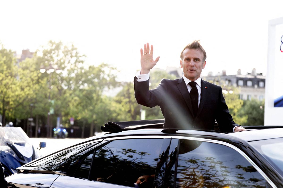 Cum arată mașina de care se va folosi Emmanuel Macron