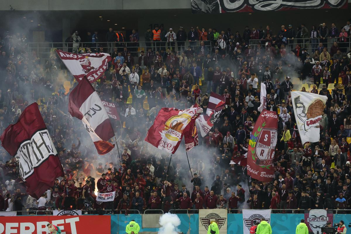 Dinamo intră la negocieri cu Hagi » Cât trebuie să achite „câinii” pentru noul transfer