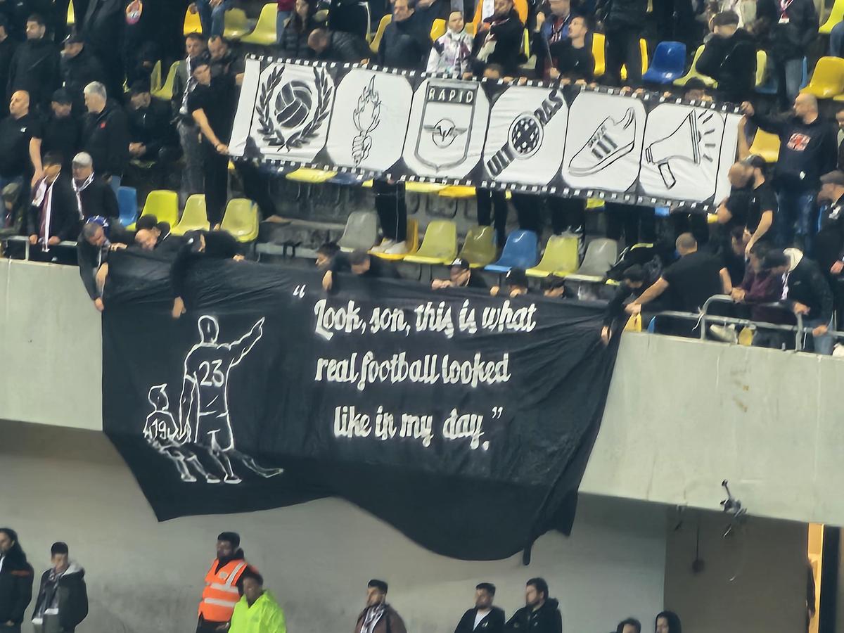 Toate mesajele galeriilor de la Dinamo - Rapid! Peluza Sud, în război cu șefii, ironia rapidiștilor