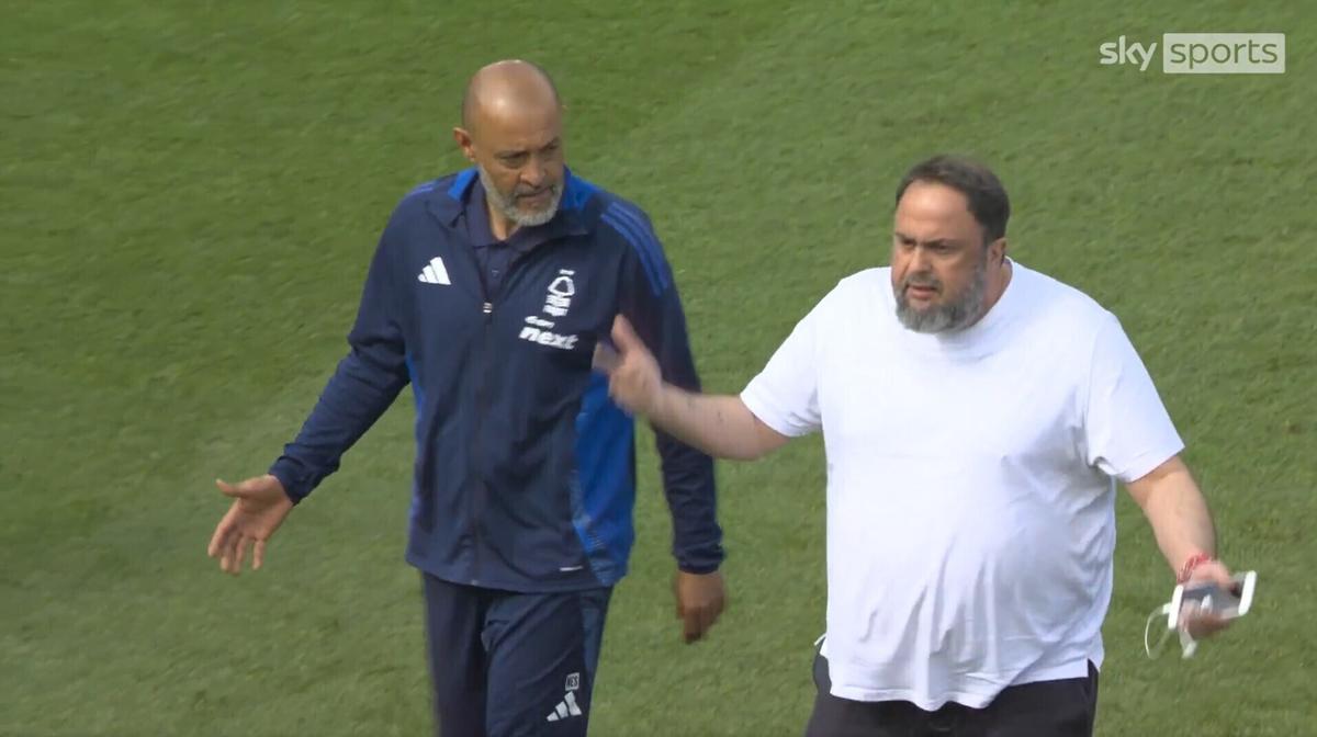 Incalificabil! Patronul Evangelos Marinakis a dat buzna pe teren și a înfruntat antrenorul revelației din Premier League