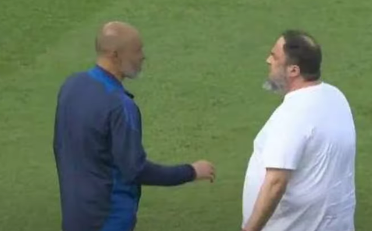 Nottingham Forest - Leicester // Evangelis Marinakis a coborât pe teren să îl mustreze pe Nuno Espirito Santo