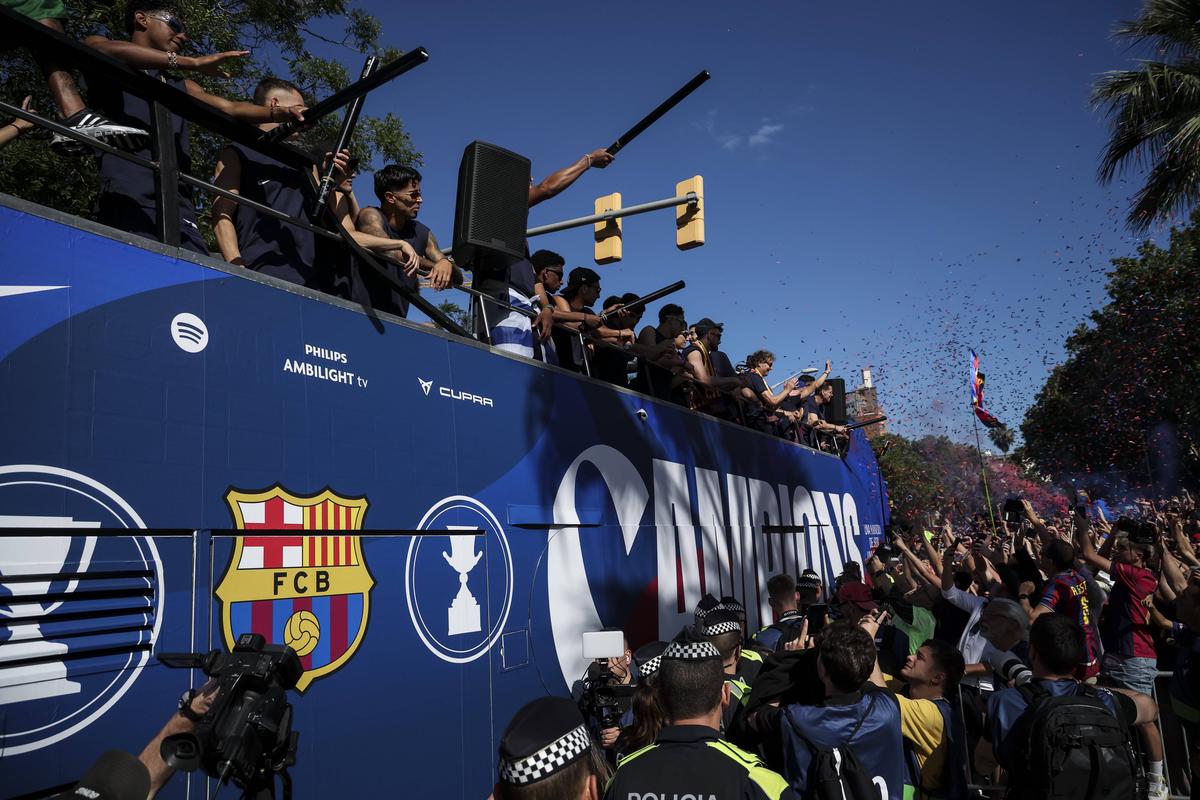 FC Barcelona, paradă după câștigarea titlului cu numărul 29