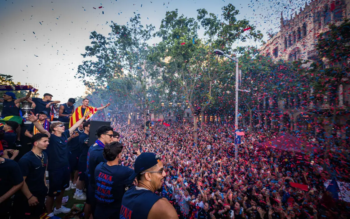 FC Barcelona, paradă după câștigarea titlului cu numărul 29
