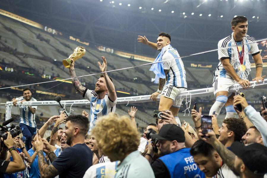 Paulo Dybala (dreapta) nu a prins lotul de 55 jucători ai Argentinei pentru Mondial / foto: Imago images Clubul i-a interzis să participe la meciul de retragere al lui Lionel Messi de la națională