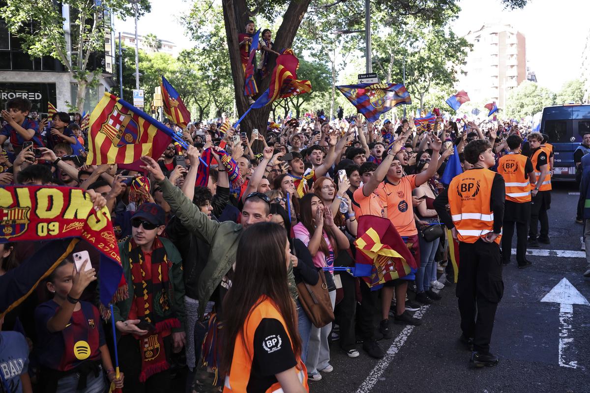 FC Barcelona, paradă după câștigarea titlului cu numărul 29