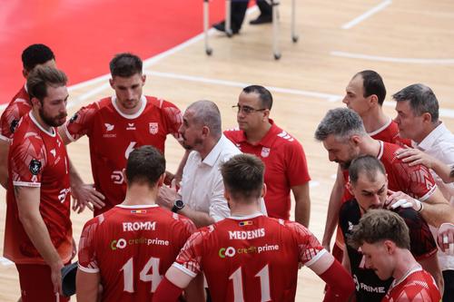 FOTO: Facebook @csdinamobucurestivolei