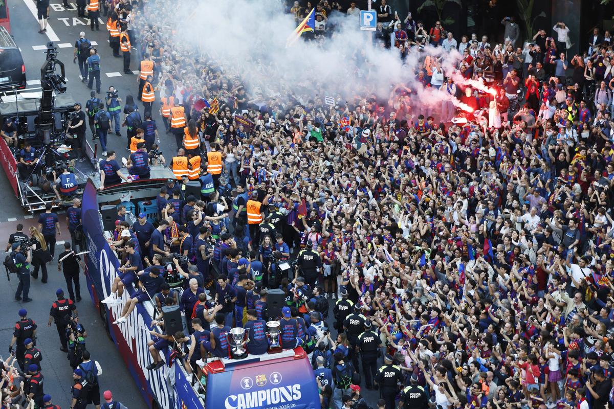 FC Barcelona, paradă după câștigarea titlului cu numărul 29