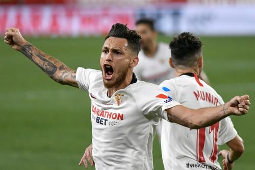 Lucas Ocampos (foto) a reușit un gol și o pasă de gol în Sevilla - Betis 2-0 // foto: facebook @ Sevilla FC