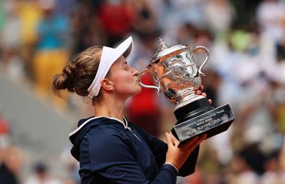 Barbora Krejcikova e noua campioană de la Roland Garros » Duminică joacă și finala probei de dublu!