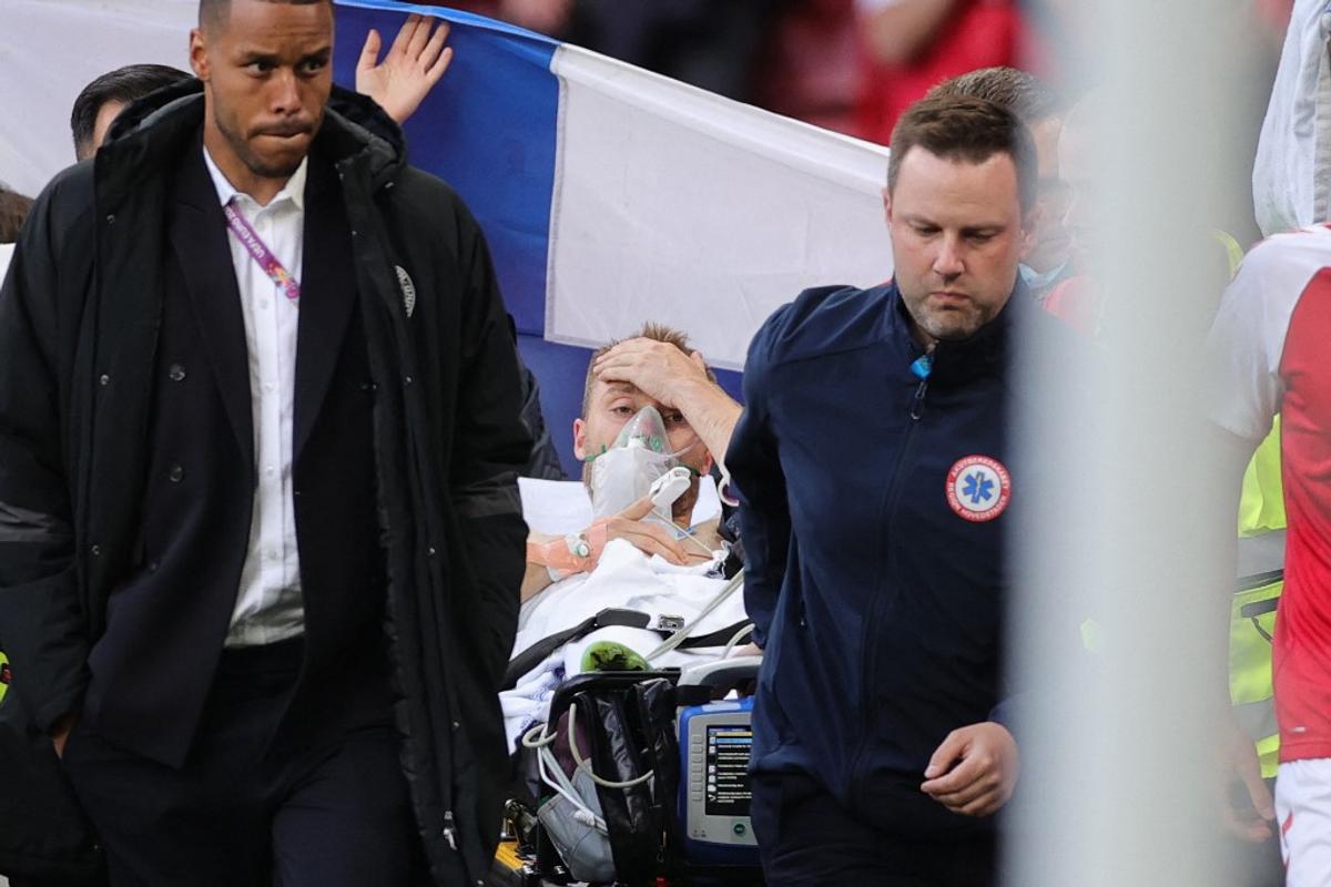 Momente dramatice în Danemarca - Finlanda. Christian Eriksen, resuscitat pe gazon