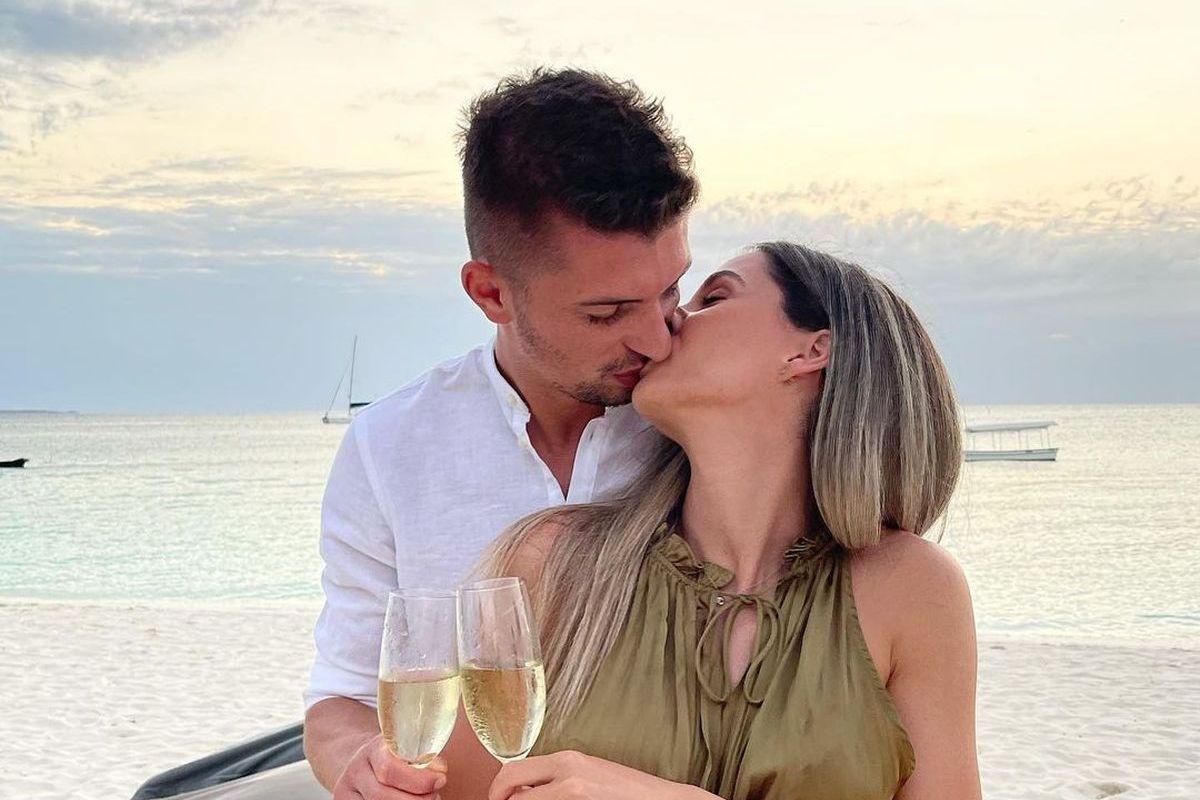 Florin Tănase se însoară! A cerut-o de soție în Zanzibar: „De asta ai plecat repede de la națională”
