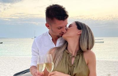 Florin Tănase se însoară! A cerut-o de soție în Zanzibar: „De asta ai plecat repede de la națională”