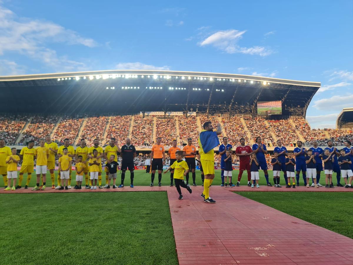 Ce au spus vedetele aduse de Mutu la Cluj: „Nu-l mai văzusem niciodată live pe Hagi”