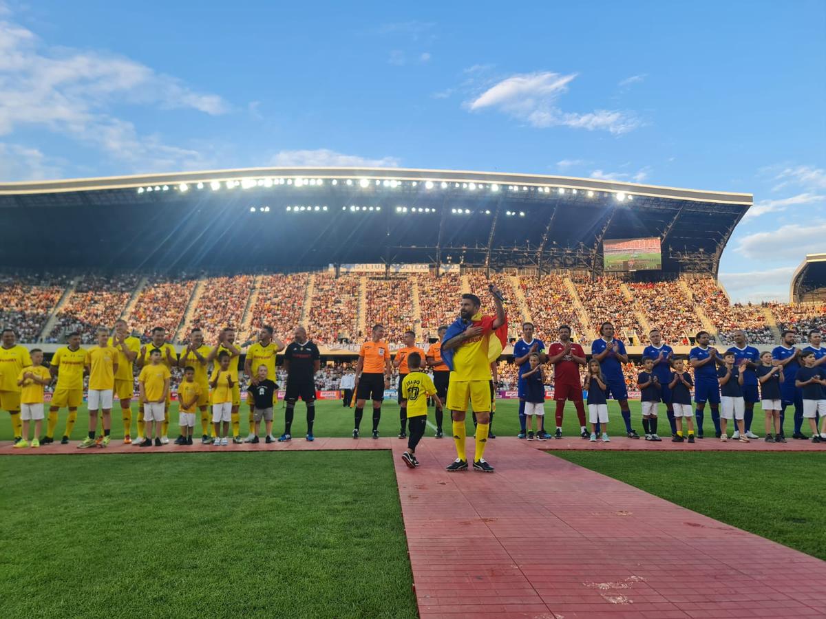 Ce au spus vedetele aduse de Mutu la Cluj: „Nu-l mai văzusem niciodată live pe Hagi”