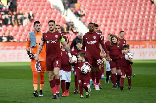Ioan Varga, finanțatorul celor de la CFR Cluj, spune că sunt „șanse 80%” ca Andrei Burcă (30 de ani) să plece în această vară.  / FOTO: Imago