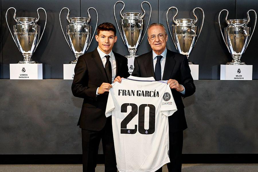 Fran Garcia e noul jucător al Realului / Sursă foto: Facebook Florentino Perez le-a prezentat fanilor primul transfer din noua eră de la Real Madrid