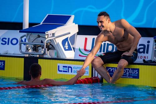 David Popovici și Kristof Milak după cursa de la Roma din 2022 FOTO Raed Krishan
