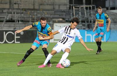 Dinamo testează mai multe piste » Un mijlocaș central austriac se află la Săftica sub comanda lui Zeljko Kopic