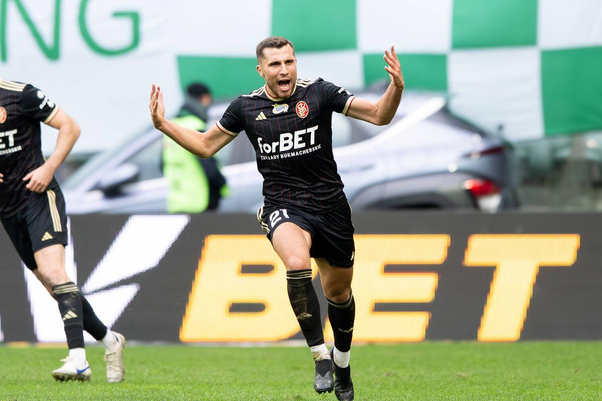 Oțelul a oficializat al patrulea transfer al verii. Cu el vrea Dorinel Munteanu să atace play-off-ul