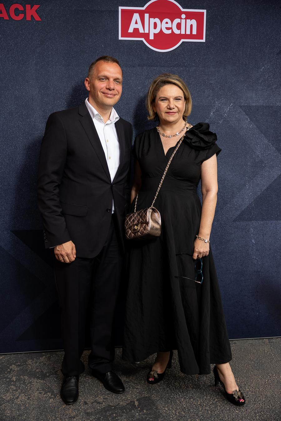 Șamponul anti-încărunțire cu efect de repigmentare