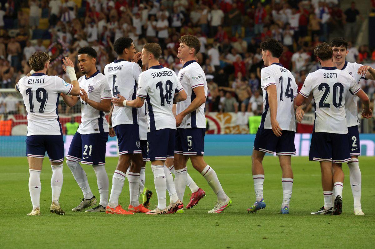 Anglia, victorie de control în partida de debut de la Euro U21: cehii au luptat, însă „The Three Lions” vor să-și păstreze trofeul