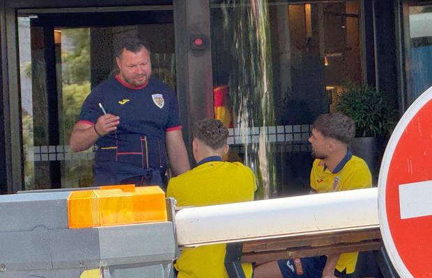 A doua zi după penalty-ul ratat cu Italia, Louis Munteanu a fost băgat „în ședință” de oficialii FRF, chiar în fața hotelului