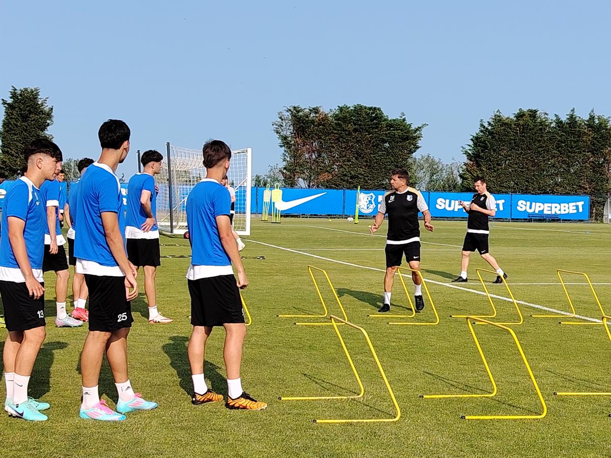 Schimbări masive la Farul, în ziua reunirii » 10 jucători sunt „PA” + prezență-surpriză: fotbalist cotat la 1,2 milioane de euro