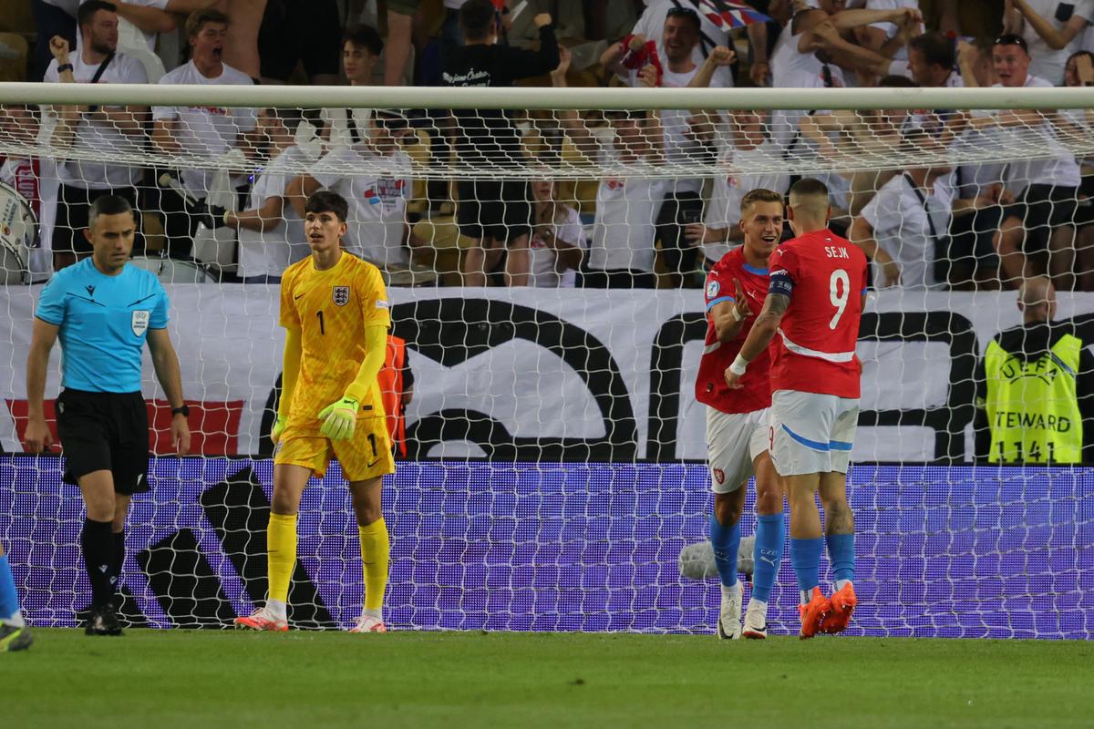Anglia, victorie de control în partida de debut de la Euro U21: cehii au luptat, însă „The Three Lions” vor să-și păstreze trofeul