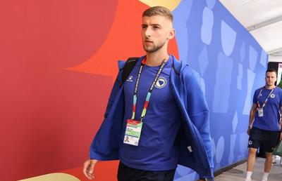 Jovo Lukic, titular în Canada - Bosnia și Herțegovina! Cine a fost ultimul fotbalist din Superligă cu minute la Mondial