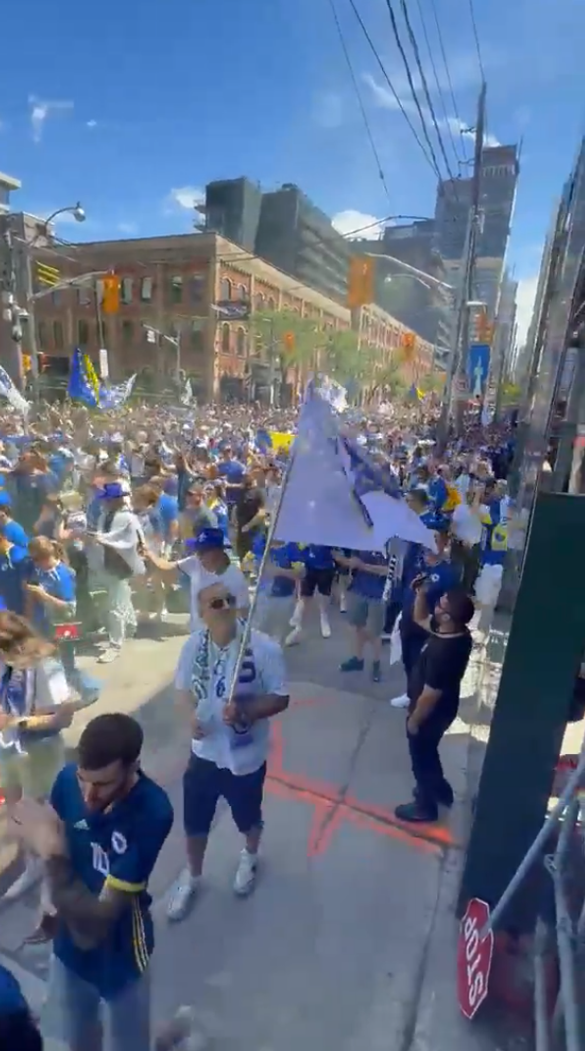 Fanii canadieni si cei bosniaci au dat nas în nas pe străzile din Toronto