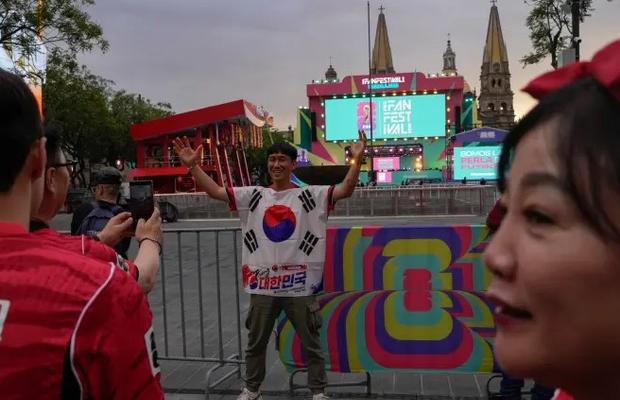 Influencerii de la Mondial ar putea fi expulzați din SUA » Ce avertisment au lansat de autoritățile de imigrare