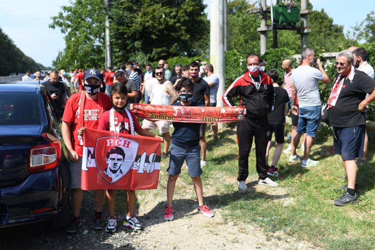 DINAMO - POLI IAȘI. VIDEO + FOTO Fanii lui Dinamo au greșit intrarea: momente comice în „Ștefan cel Mare”