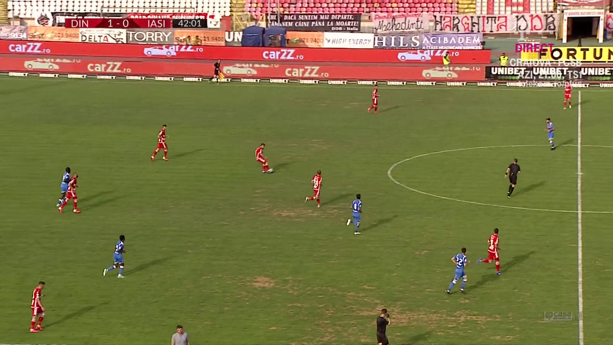 DINAMO - POLI IAȘI. Joc de B, gazon de B