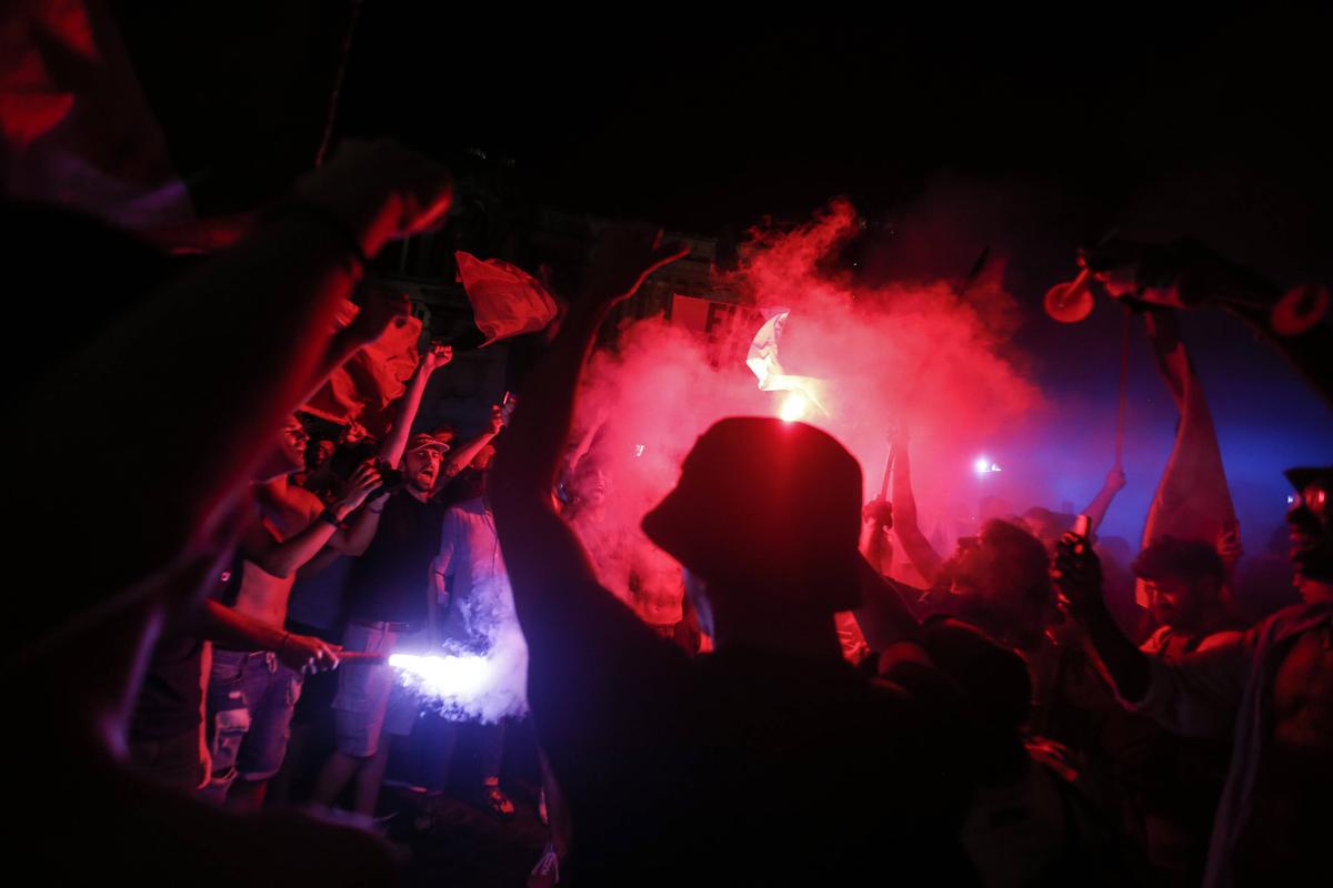 Fani italieni sărbătorind câștigarea EURO 2020