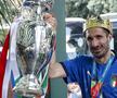 Italienii au revenit în țară cu trofeul EURO // FOTO: Isntagram