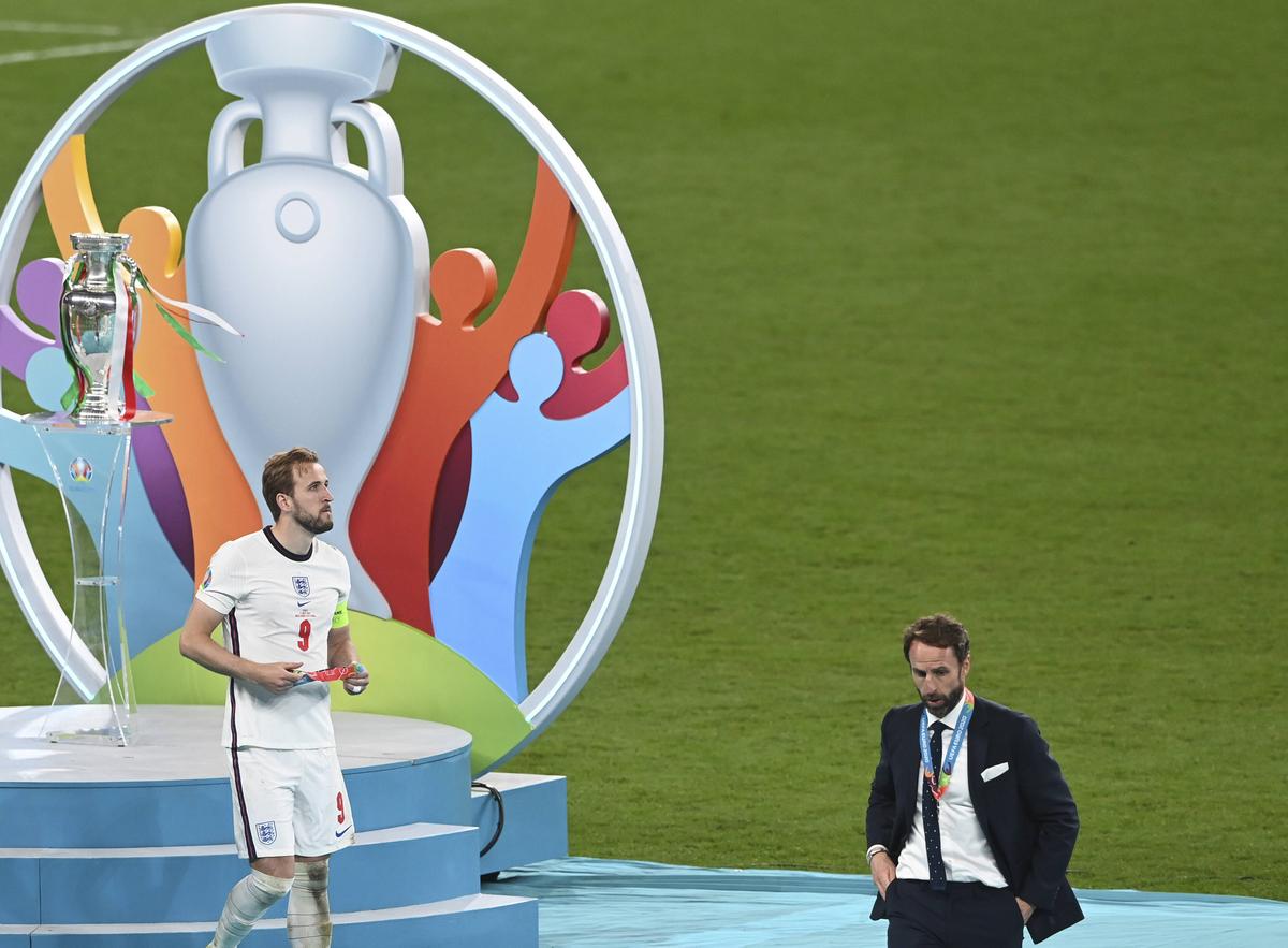Imagini emoționante » Harry Kane și-a consolat soția în lacrimi după ce Anglia a pierdut EURO 2020: „Acest eșec ne va urmări multă vreme”