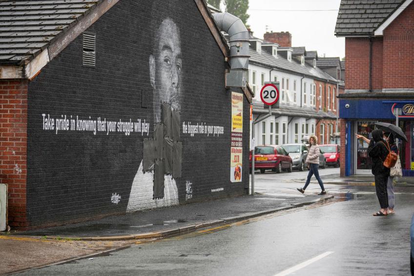 Pictura murală a lui Marcus Rashford a fost vandalizată » Reacția oamenilor e impresionantă