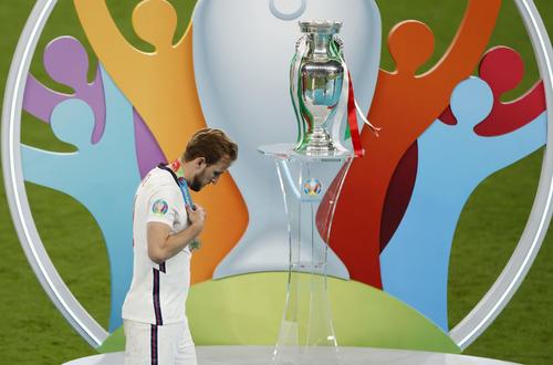 Anglia a pierdut finala Euro 2020, 1-1 după 120 de minute, 2-3 la penalty-uri cu Italia. Harry Kane are un mesaj radical pentru fanii din mediul online care au comis derapaje rasiste la adresa jucătorilor lui Southgate.