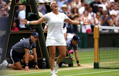 Ons Jabeur și-a luat revanșa! » A câștigat în trei seturi în fața campioanei en titre, Elena Rybakina, și merge în semifinale la Wimbledon
