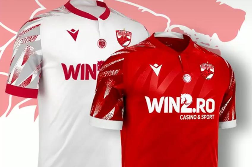Dinamo și-a prezentat noul echipament, pentru sezonul 2022-2023, cel în care „câinii” vor evolua din nou în SuperLiga, după un an în Liga 2.