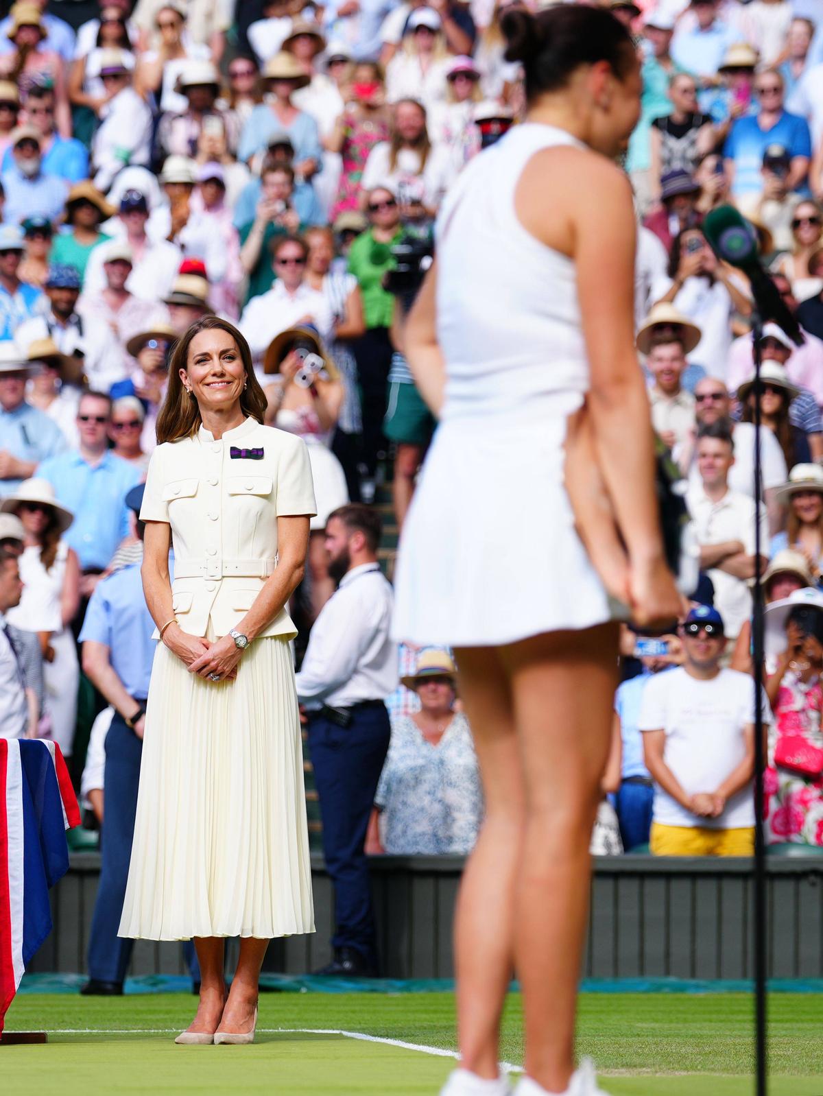 Devastată! Amanda Anisimova n-a putut vorbi din cauza lacrimilor, după finala pierdută cu un scor istoric la Wimbledon
