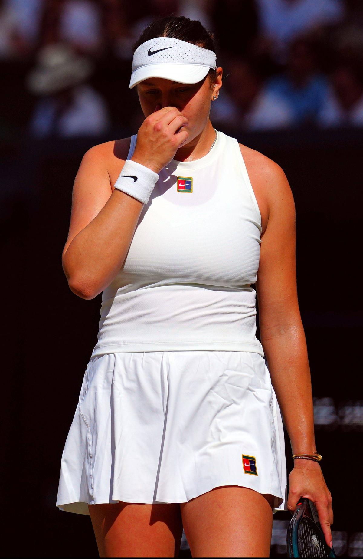 Devastată! Amanda Anisimova n-a putut vorbi din cauza lacrimilor, după finala pierdută cu un scor istoric la Wimbledon