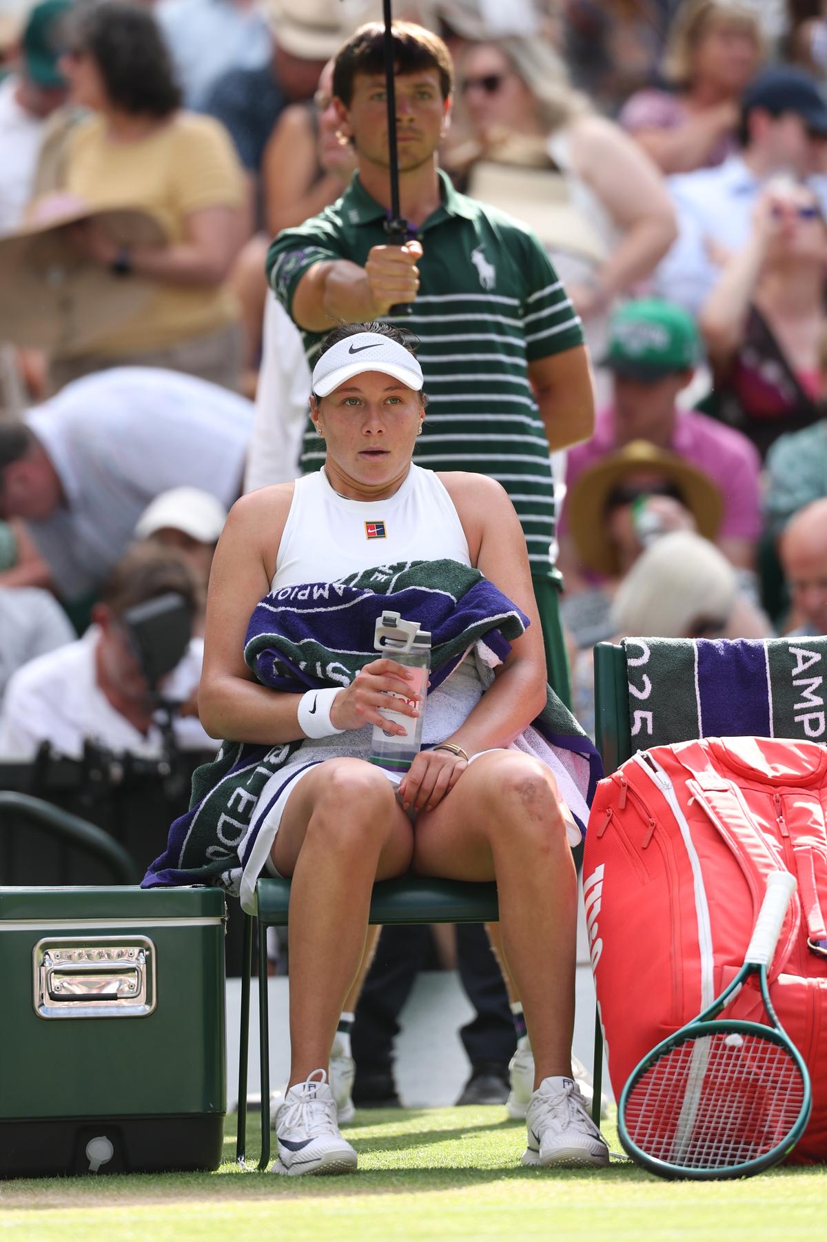 Devastată! Amanda Anisimova n-a putut vorbi din cauza lacrimilor, după finala pierdută cu un scor istoric la Wimbledon