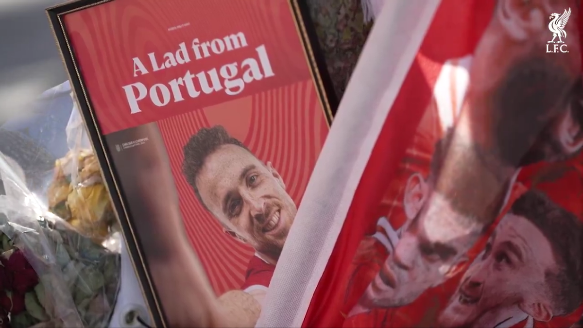 Scenografia emoționantă pentru Diogo Jota, afișată de fanii lui Liverpool