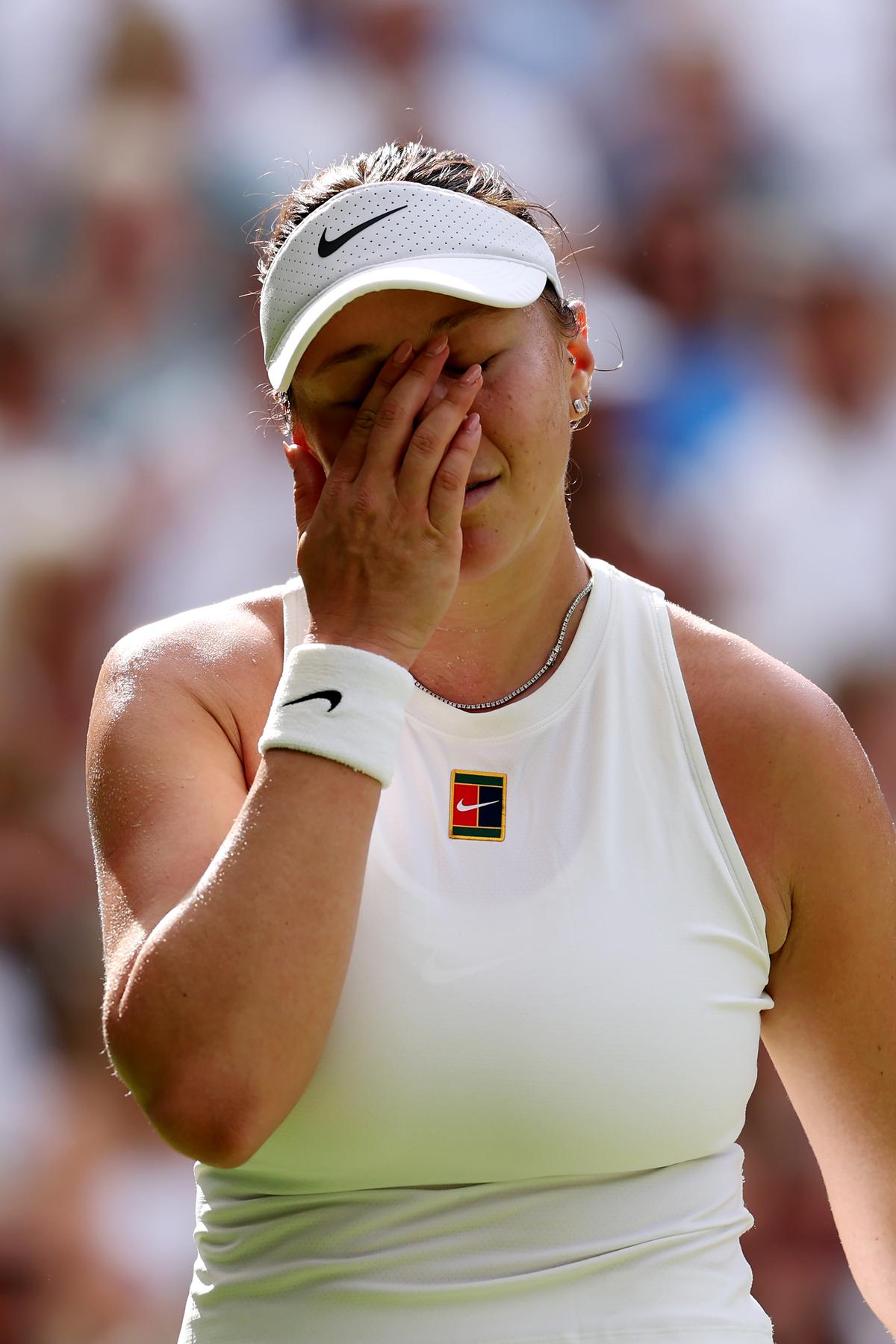Devastată! Amanda Anisimova n-a putut vorbi din cauza lacrimilor, după finala pierdută cu un scor istoric la Wimbledon