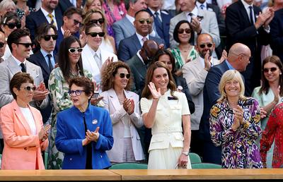 Imagini COLOSALE din loja regală de la Wimbledon » Simona Halep, lângă Prințesa Kate Middleton în timpul finalei feminine